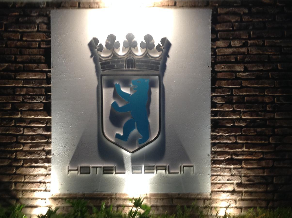 Hotel Berlin Pinamar Luaran gambar